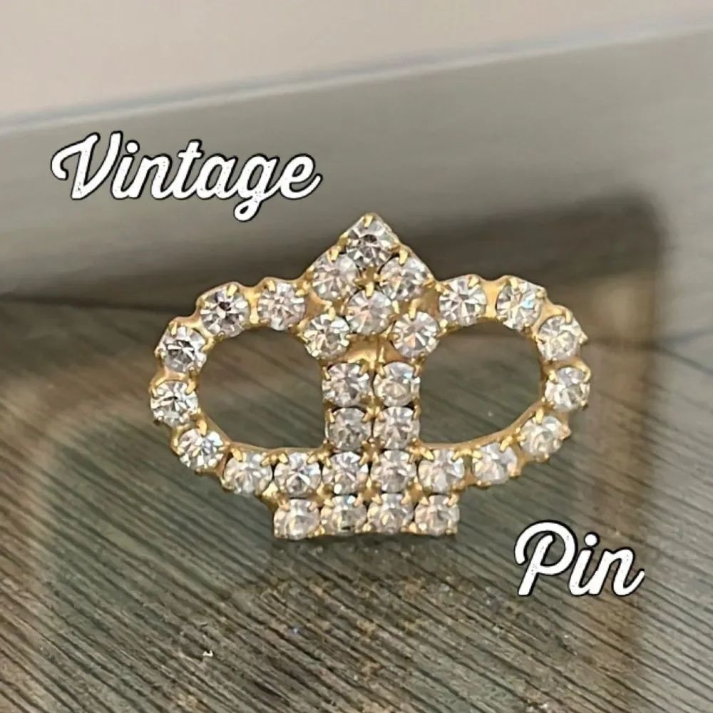 Vintage Gold-tone Crown Brooch with Rhinestones